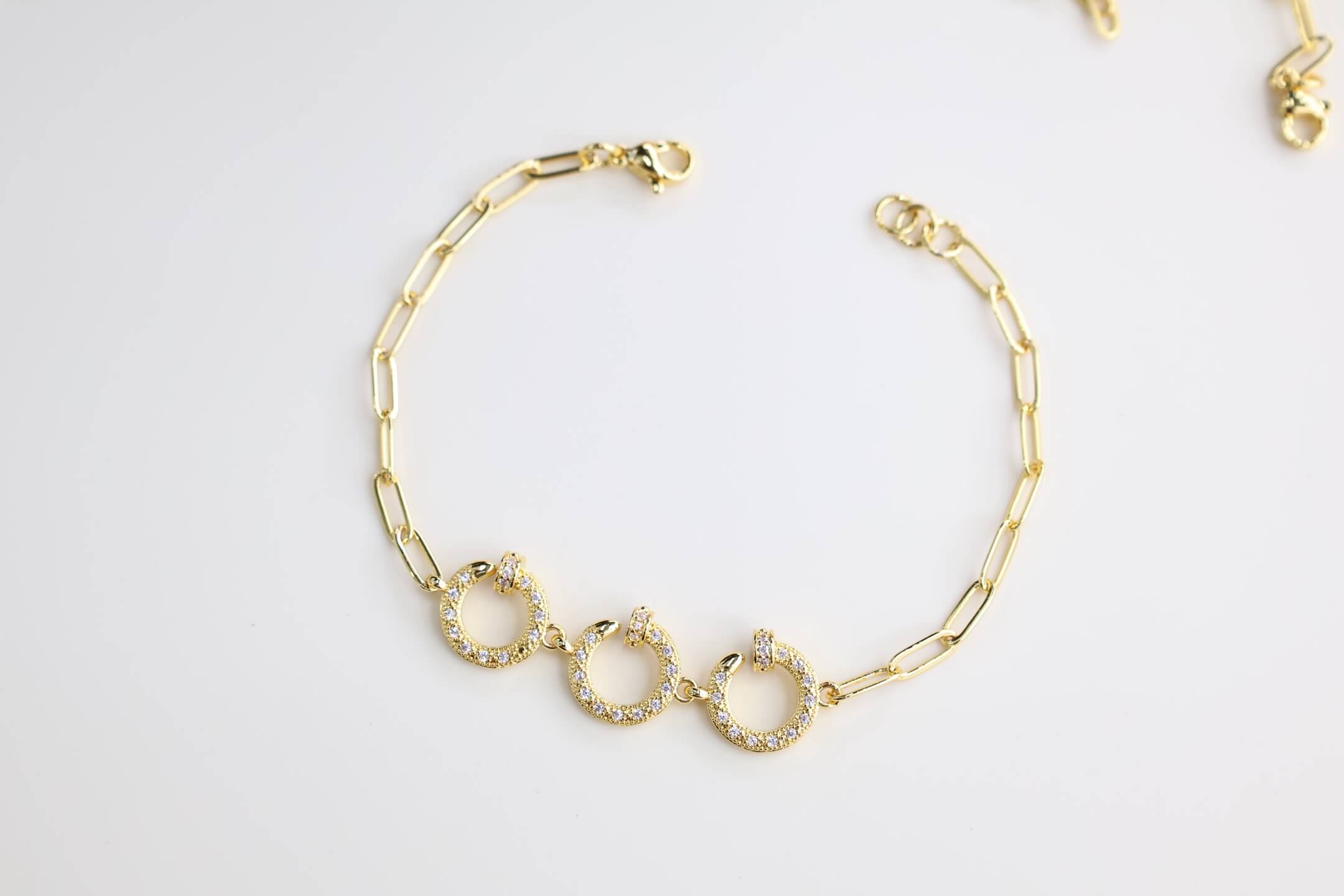 Gold crystal circle link bracelet wholesale template image