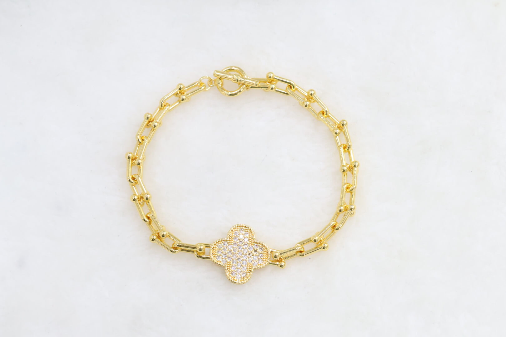 Gold crystal clover link bracelet wholesale template image