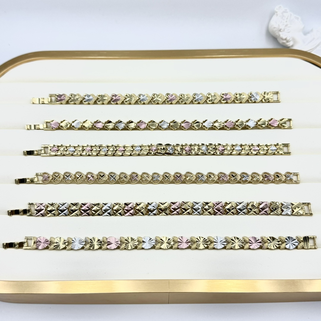 Gold tricolor floral pattern bracelets set wholesale