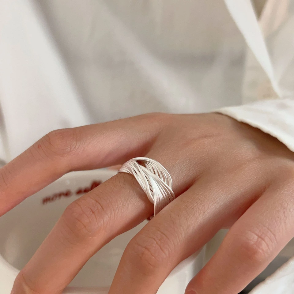 Bague argentée texture entrelac茅e en gros