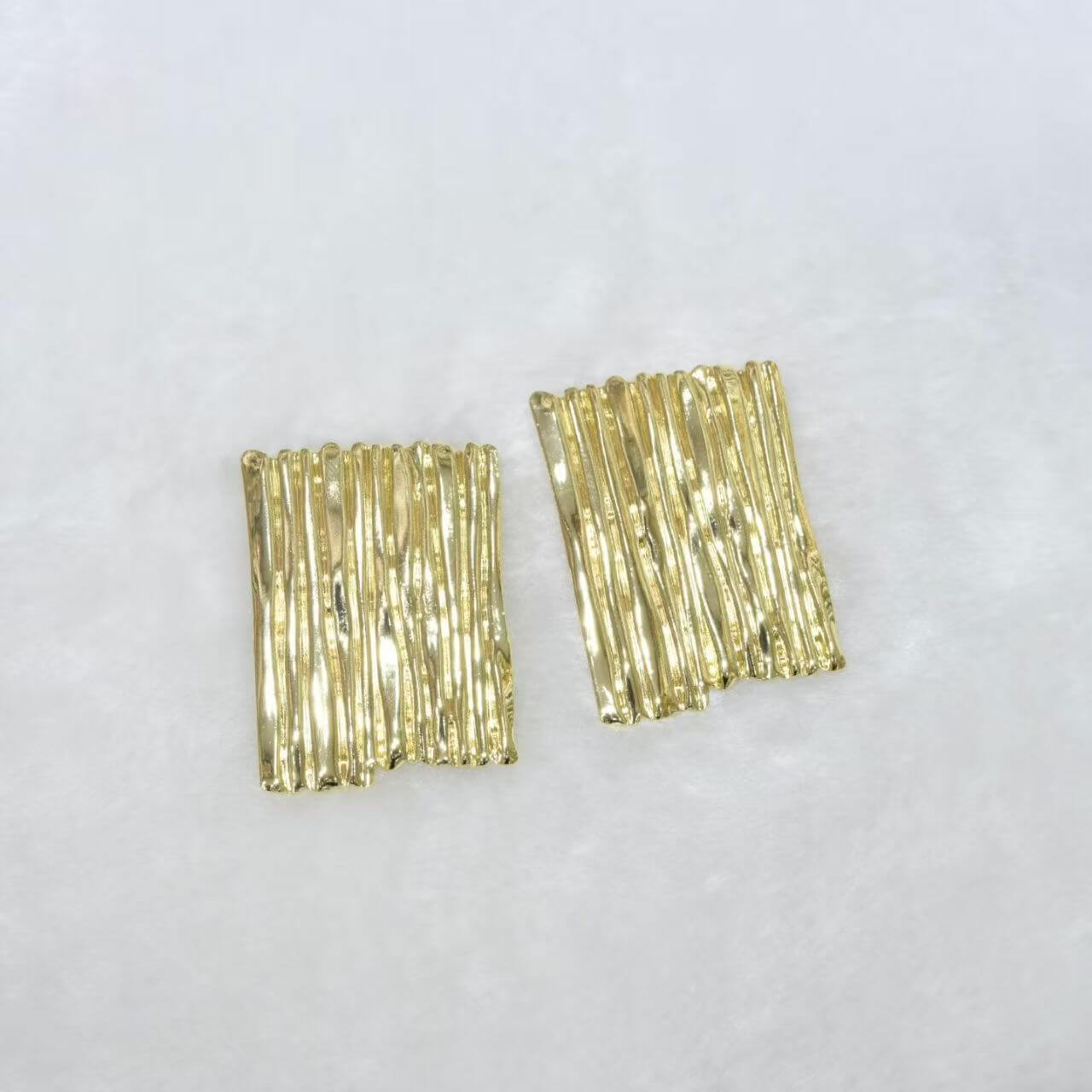 Gold Ribbed Rectangle Stud Earrings wholesale product image