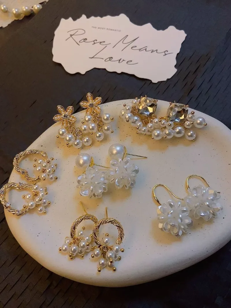 Pearl Flower Crystal Earrings Set wholesale product image